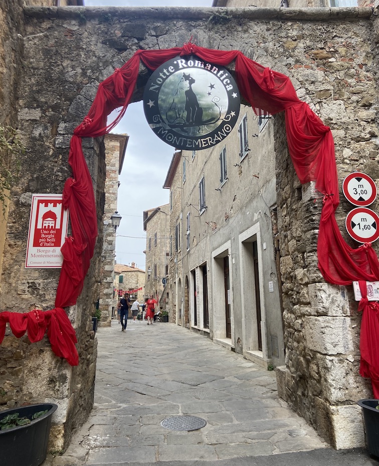 La notte romantica a Montemerano un appuntamento per tutti gli innamorati - https://www.pomonte.com